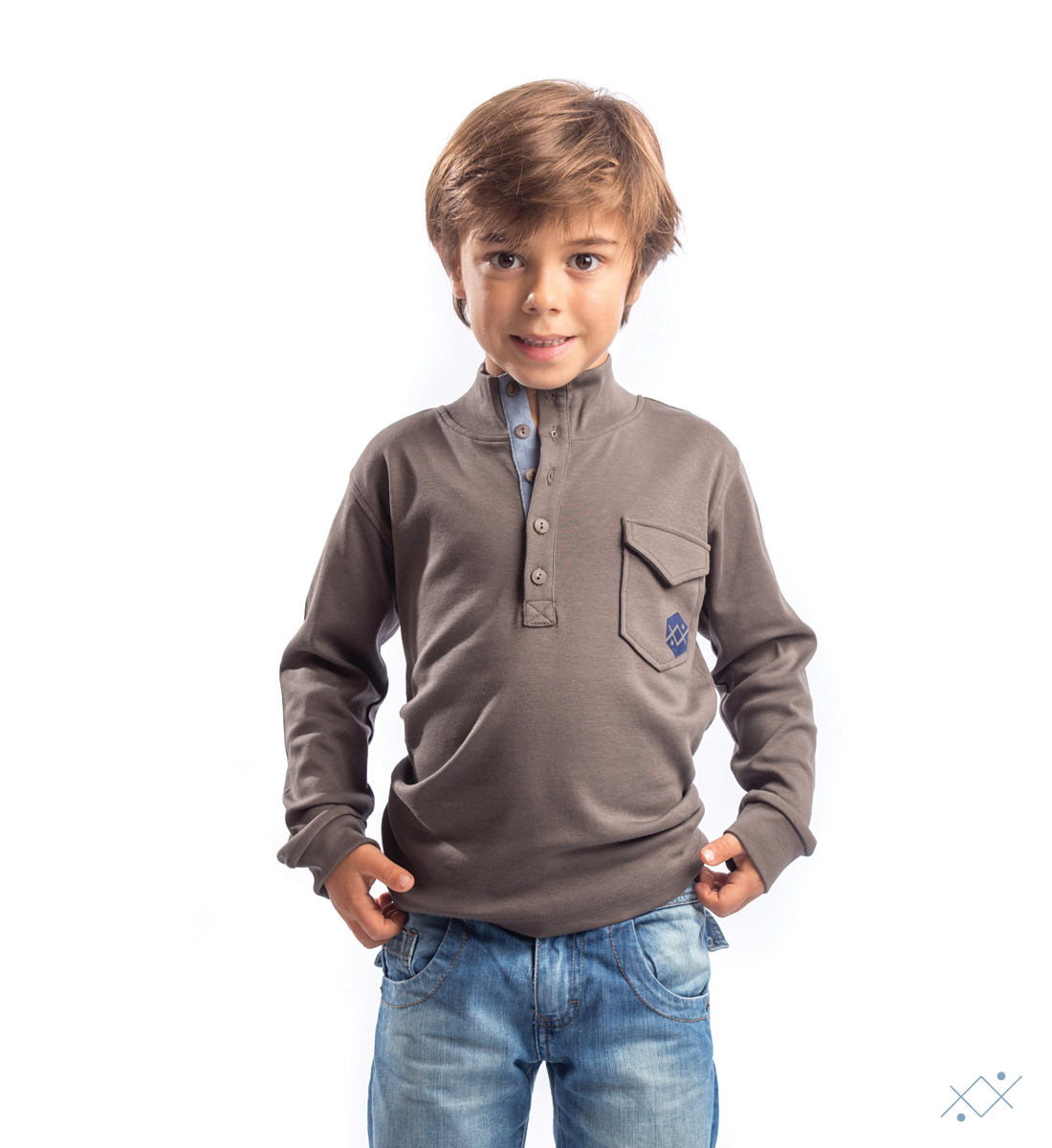 Kid´s long sleeve with 5 buttons and placket in light blue velvet - detail